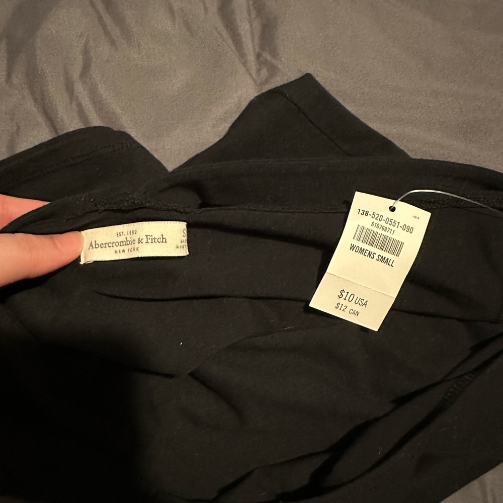 Crop top bundle! - Picture 4 of 5